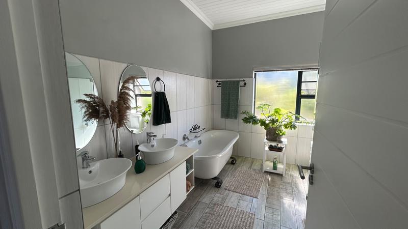 4 Bedroom Property for Sale in Pinnacle Point Golf Estate Western Cape